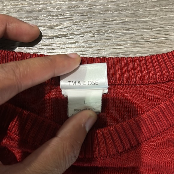 Used Women’s Large Red Dr. Seuss Christmas Sweater - Picture 3 of 4